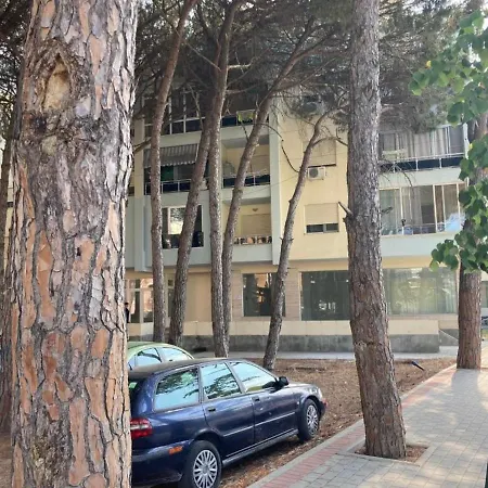 Charming Accommodation With Swimming Pool Golem (Tirana)