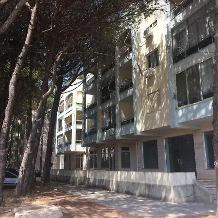 Charming Accommodation With Swimming Pool * Golem (Tirana)